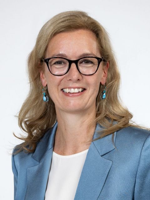 Portraitbild von Sabine Monauni